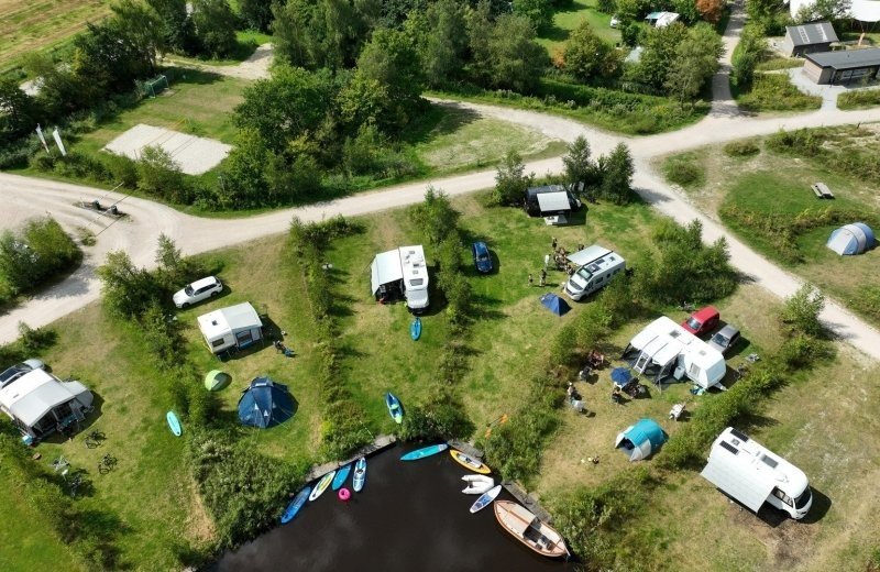 Comfort XL pitches near the water